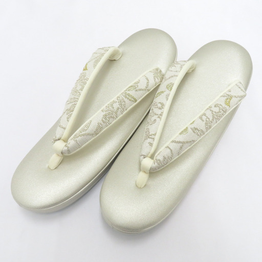 草履 白梅謹製 礼装用 Mサイズ 3枚芯 フォーマル シャンパンゴールド 銀糸  金糸 24.0cm 日本製 牛皮底面 新品 【キモノオフ野々市若松店】