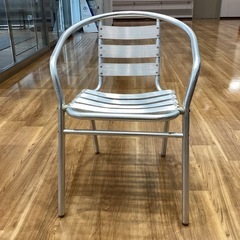 イス（アルミ製品）【町田市再生家具】　0517Ｂ