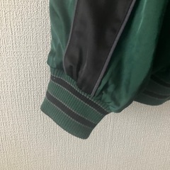 【HARE（ハレ）】（アウター）リバーシブルシシュウスカジャン（フリーサイズ）の画像
