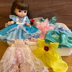 ソランちゃんとドレスセット
の画像