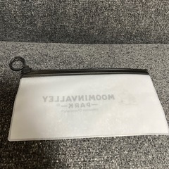 非売品＆新品！ ムーミン クリアポーチ MOOMINVALLEY PARKの画像