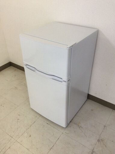 （10/25受渡済）JT10846【maxzen/マクスゼン 2ドア冷蔵庫】2024年製 JR085HM01WH 家電 キッチン 冷蔵冷凍庫 85L 直冷式 右開き