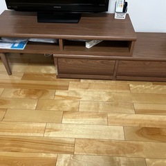 テレビボードの画像