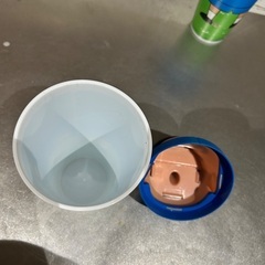 クレヨンしんちゃん　飲み物ボトル？の画像