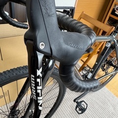 【グラベル】BOMBTRACK Hook AL：SRAM Apex11の画像