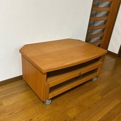 テレビ台の画像