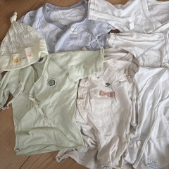 50〜60サイズ肌着8枚、帽子1枚の画像