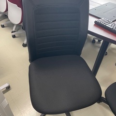 オフィスチェア肘掛けなし（4脚）