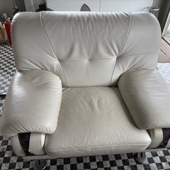 【お譲り先確定】白ソファの画像