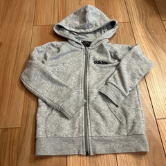 adidas パーカー