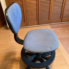 オフィスチェア　学習椅子の画像