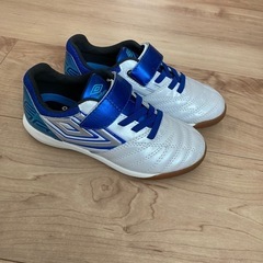 【美品】フットサルシューズ　　18cmの画像