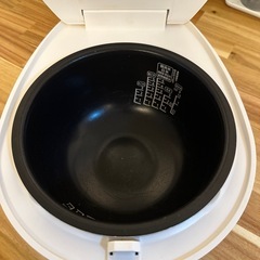 アイリスオーヤマ　炊飯器　炊飯ジャーの画像