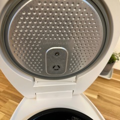 アイリスオーヤマ　炊飯器　炊飯ジャーの画像