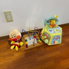 アンパンマンとプーさんと知育玩具