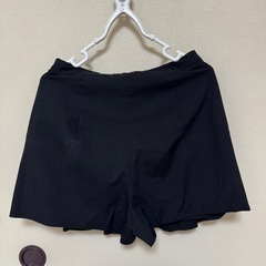 【ZARA】プリーツスカート風ショートパンツの画像