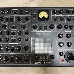 SYNTRX II アナログシンセサイザー 元箱付き、デッキセイバーつき
