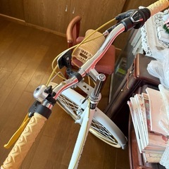 604 DECORA 折り畳み自転車 26インチ(マット＆クリアホワイト×ゴールド)の画像