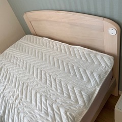 ニトリ　シングルベッド　マットレス付　ホワイト　きれい の画像