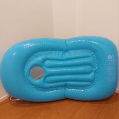 浮き輪ボートの画像