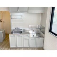 🧡💛フリーレント1ヶ月付き💛🧡敷礼ゼロ🎶角部屋✨的場駅徒歩4分🎶駐車場空きあり🚗✨バストイレ別🌟南西向き🌞46.03㎡の2LDKです😍💕 − 埼玉県