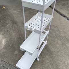 収納棚の画像