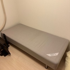IKEAのシングルベッド