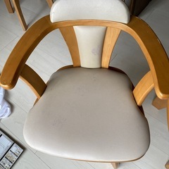 回転椅子2脚の画像