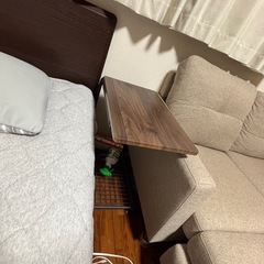 サイドテーブル