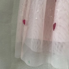 H&M ピンクドレス　120　ハート型スパンコールの画像