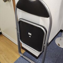 折りたたみパイプいす(黒)の画像