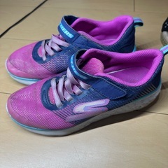 キッズシューズ　スニーカー
の画像