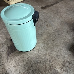 ダストボックスの画像