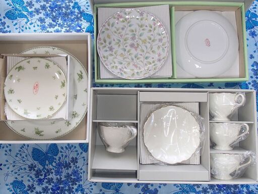 3箱セット NARUMI ナルミチャイナ ティー碗皿 パーティーセット ケーキセット 鳴海 Bone China ボーンチャイナ ナルミ ティーカップ ソーサー 皿 まとめて