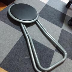 折り畳み椅子の画像