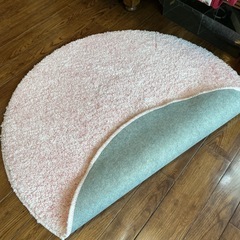 ラグ　ピンクの画像