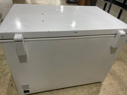 冷凍ストッカー