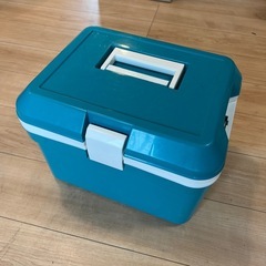 クーラボックス