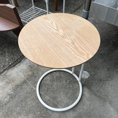 サイドテーブル　コーナーテーブル　机
