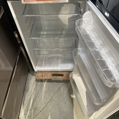 大幅割引！！/配送可【ハイアール】130L 直冷式冷蔵庫★2020年製 クリーニング済/6ヶ月保証付き 【管理番号11705】知の画像