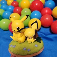 ポケモン　フィギュア　インテリア　ぬいぐるみ　ピカチュウ