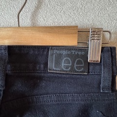 Lee×PeopleTree オーガニックコットン ブラックデニム XSの画像