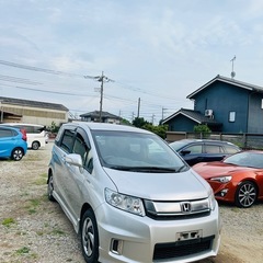  平成26年車フリードスパイク HYBRID 距離 57,300...