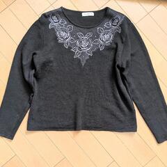 美品 Monte Azule 花柄刺繍　セーター　黒　毛100%...
