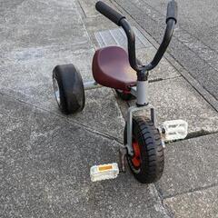 鬼しぼりハン族車仕様引張りタイヤ三輪車の画像