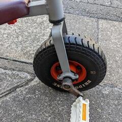鬼しぼりハン族車仕様引張りタイヤ三輪車の画像