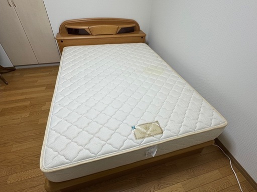引越しのため格安出品！ダブルベッド フランスベッド　フレーム＋高級マットレス付き