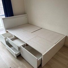ベッド　フレーム