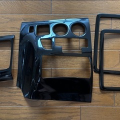 ハイエース　２型　インテリアパネル　ピアノブラック　新品