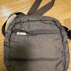 NAFNAF ショルダーバッグの画像